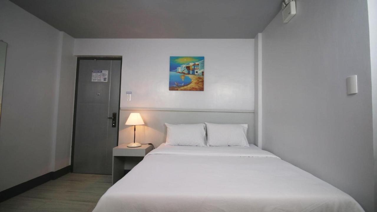 Sands Hotel Nasugbu Luaran gambar