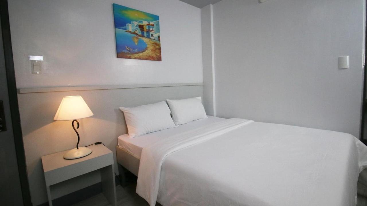 Sands Hotel Nasugbu Luaran gambar