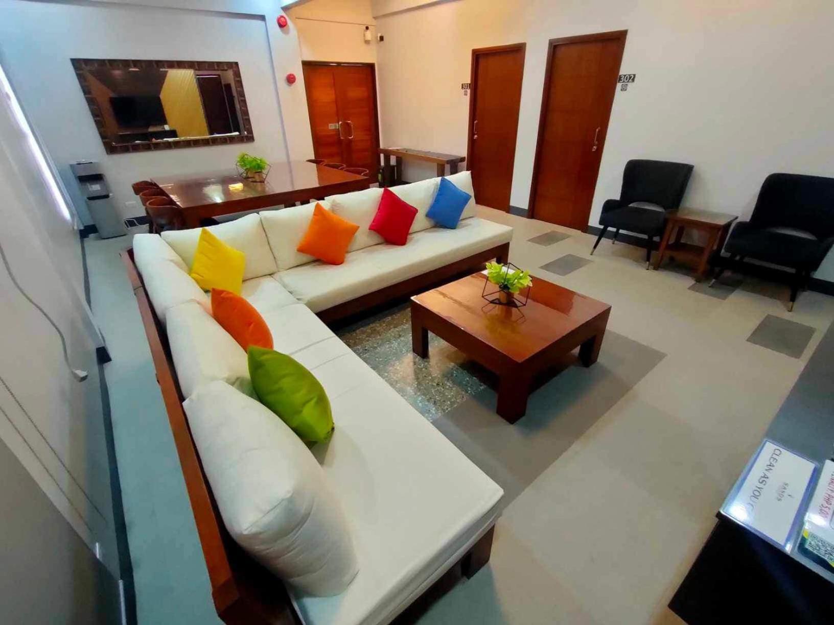 Sands Hotel Nasugbu Luaran gambar